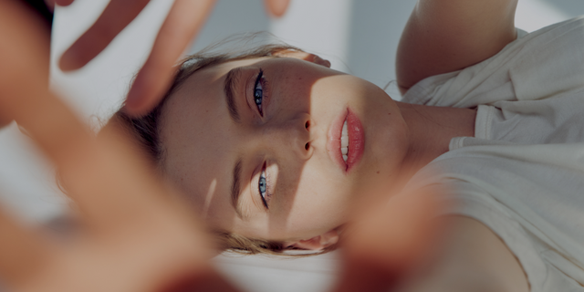 <span>Weissere Zähne</span> In 3 Tagen